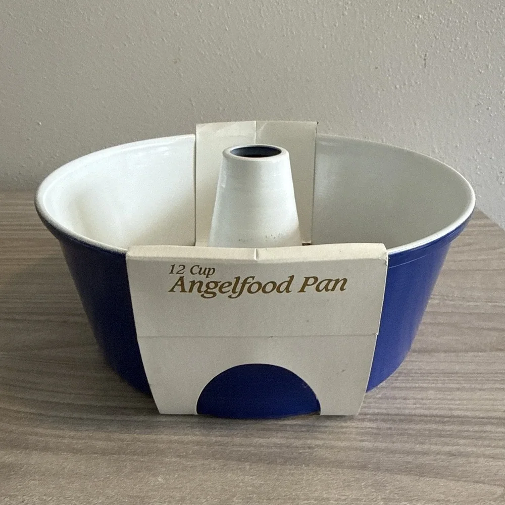 Nordic Ware COLORS Angel Food Cake 16 Cup 10
